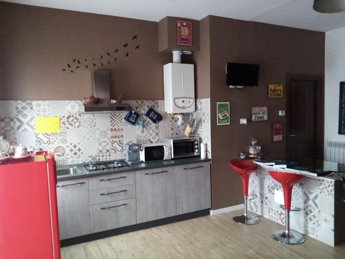 Emmanueli65 Fronte Clinica Per 5 Matrimoniale 2 Singoli 1 Divano Letto เปียเชนซา ภายนอก รูปภาพ